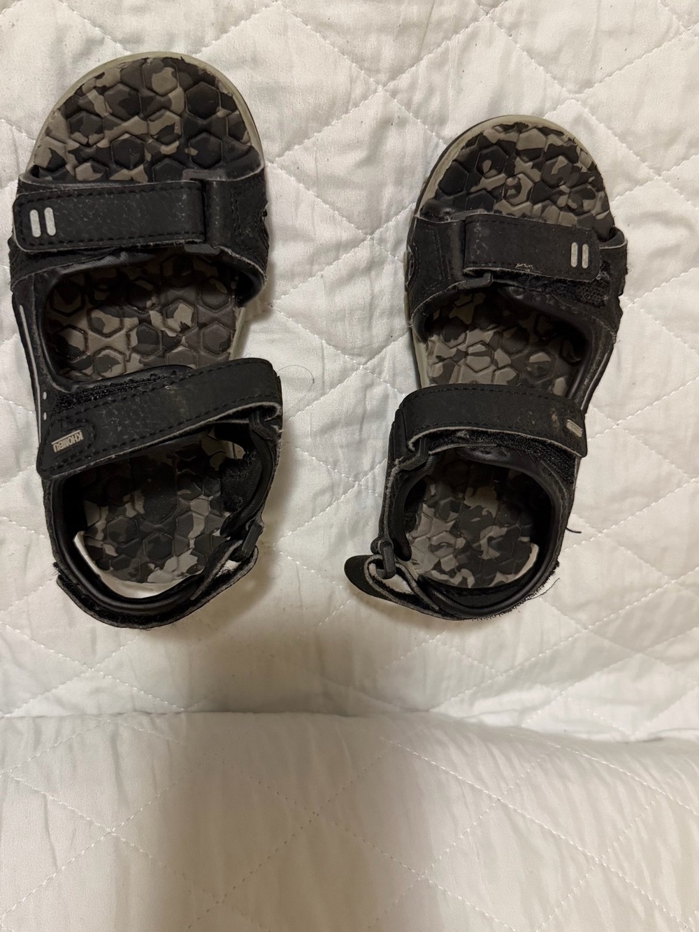 Brandy Melville Black Kids Velcro Camo-Insole Sandals